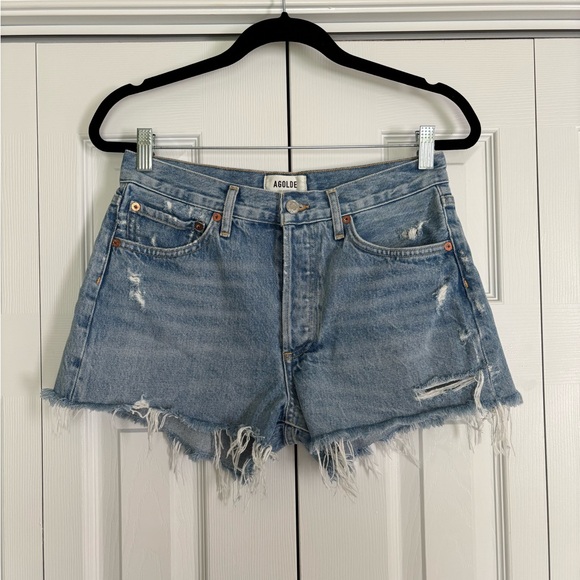 AGOLDE Parker Women's Distressed Blue Denim Shorts in Swampmeet - Picture 7 of 7